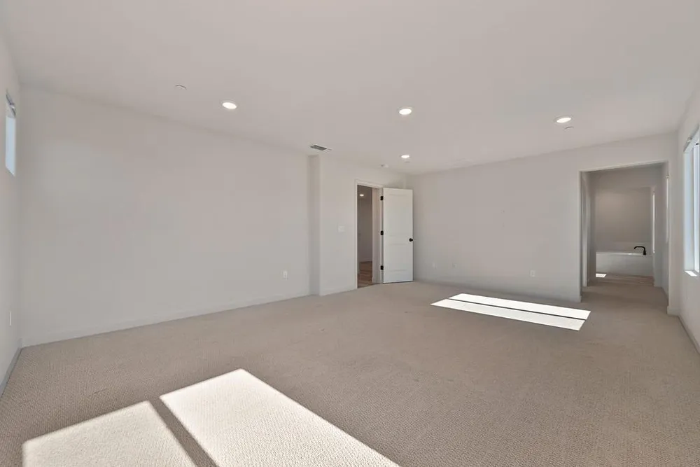 412 Fallen Leaf St, West Sacramento, CA 95605