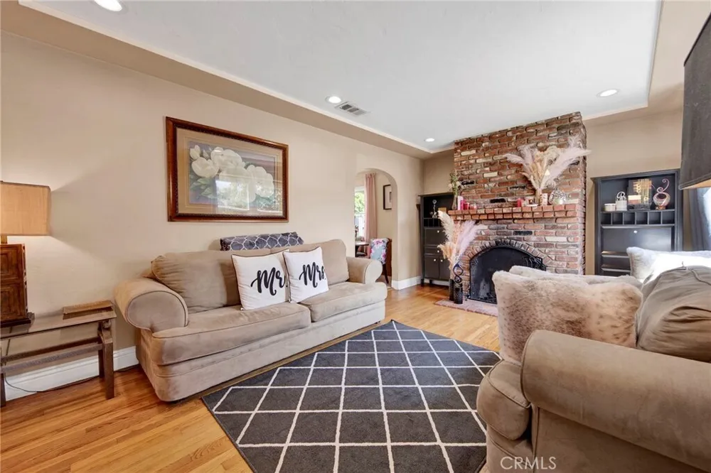 269 N Alta Vista Ave, Monrovia, CA 91016