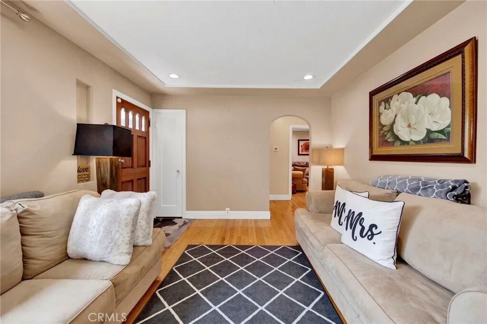 269 N Alta Vista Ave, Monrovia, CA 91016