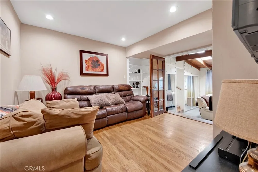 269 N Alta Vista Ave, Monrovia, CA 91016
