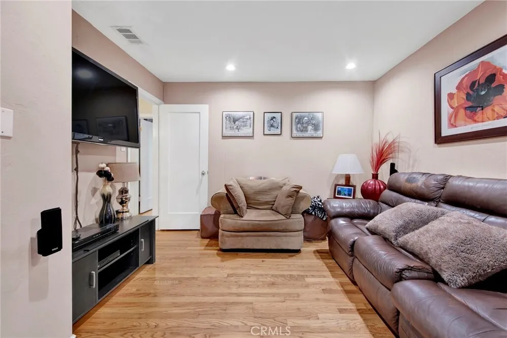 269 N Alta Vista Ave, Monrovia, CA 91016
