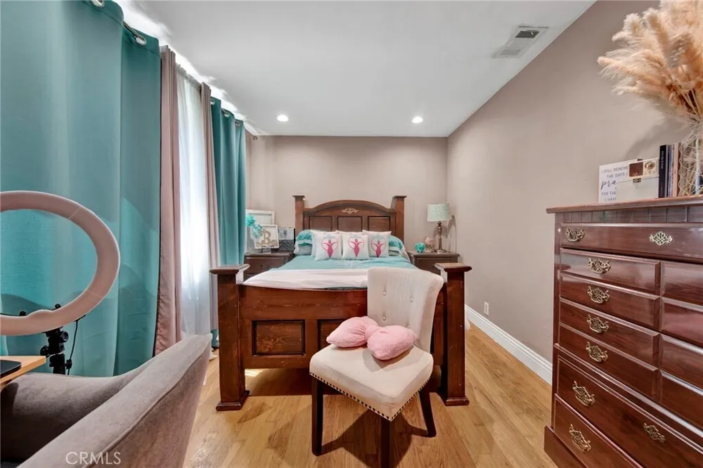 269 N Alta Vista Ave, Monrovia, CA 91016