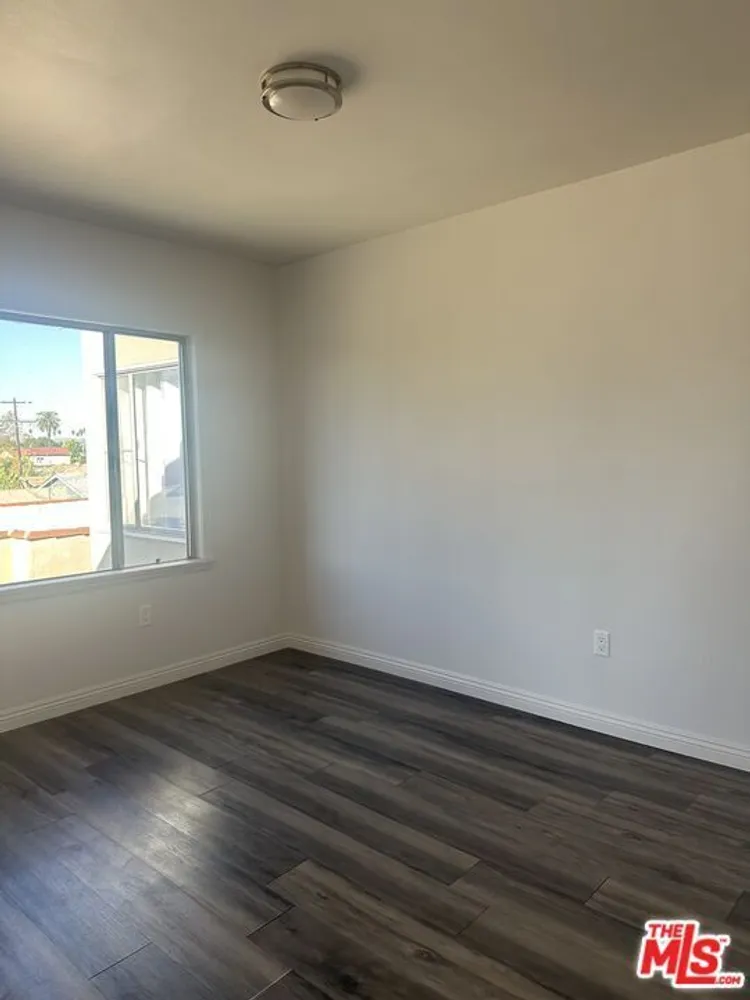 1613 Exposition Blvd, South Los Angeles, CA 90018-4453
