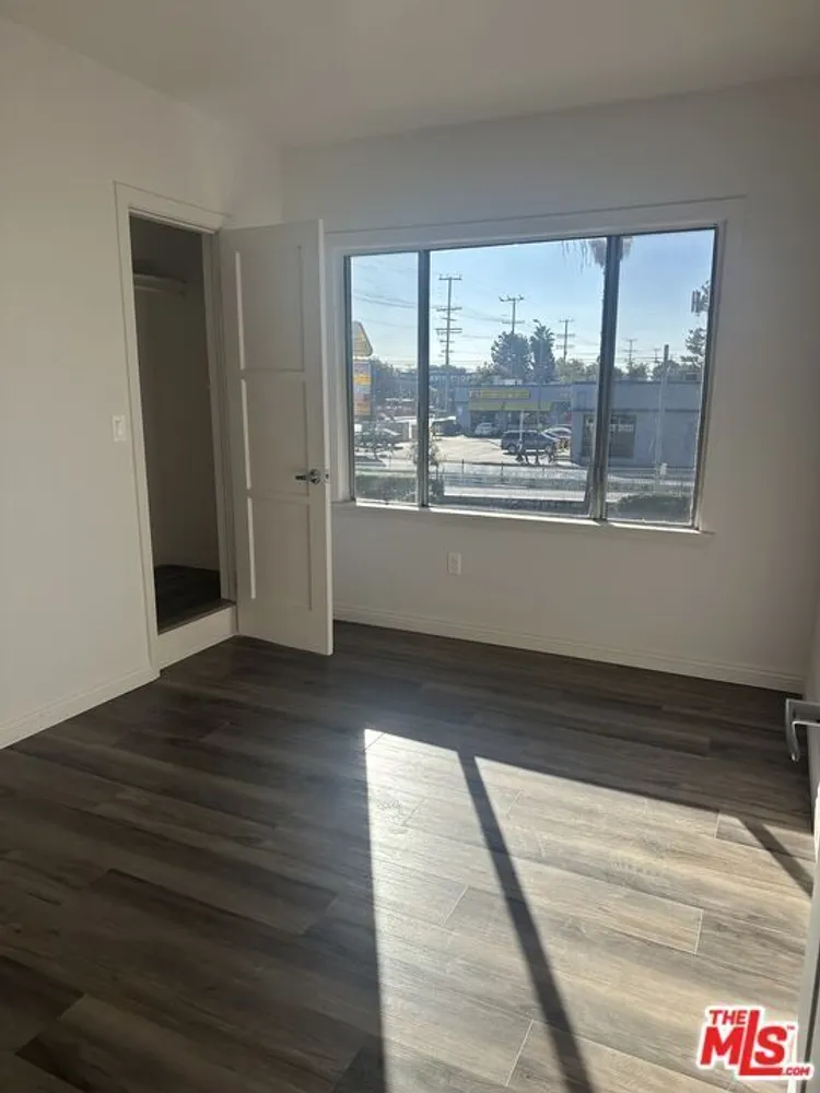1613 Exposition Blvd, South Los Angeles, CA 90018-4453