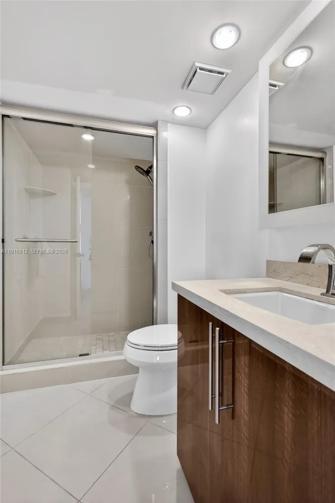 4000 TOWERSIDE TER, Miami, FL 33138