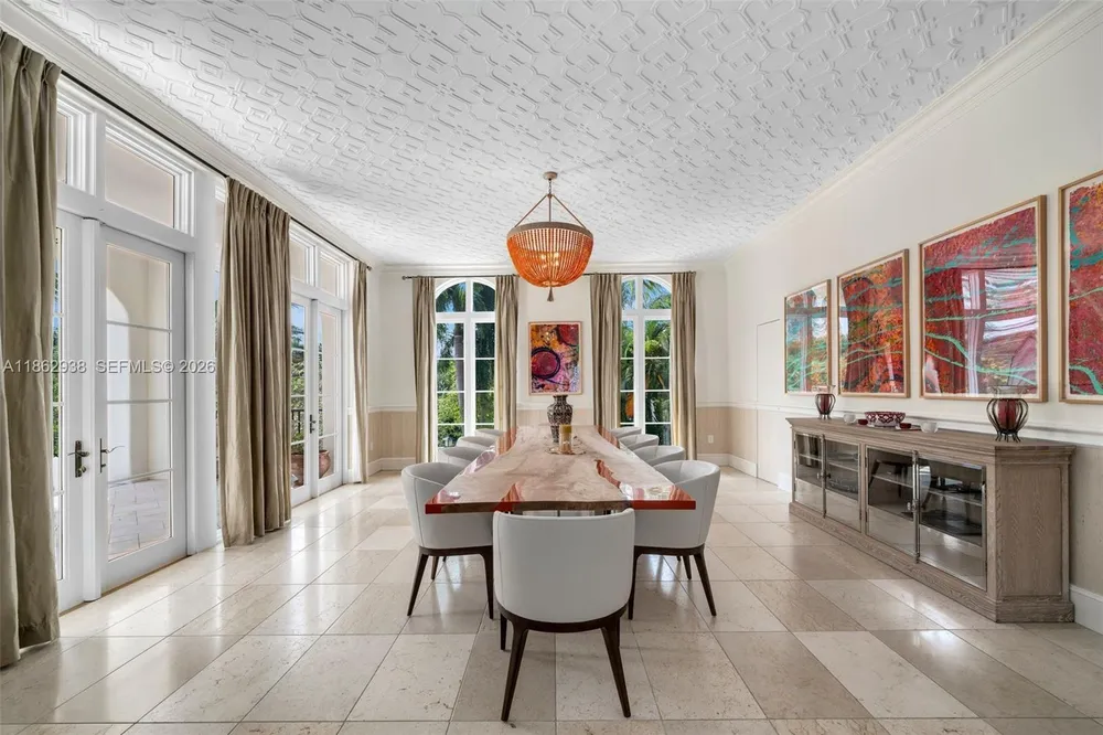 3305 S Moorings Way, Miami, FL 33133