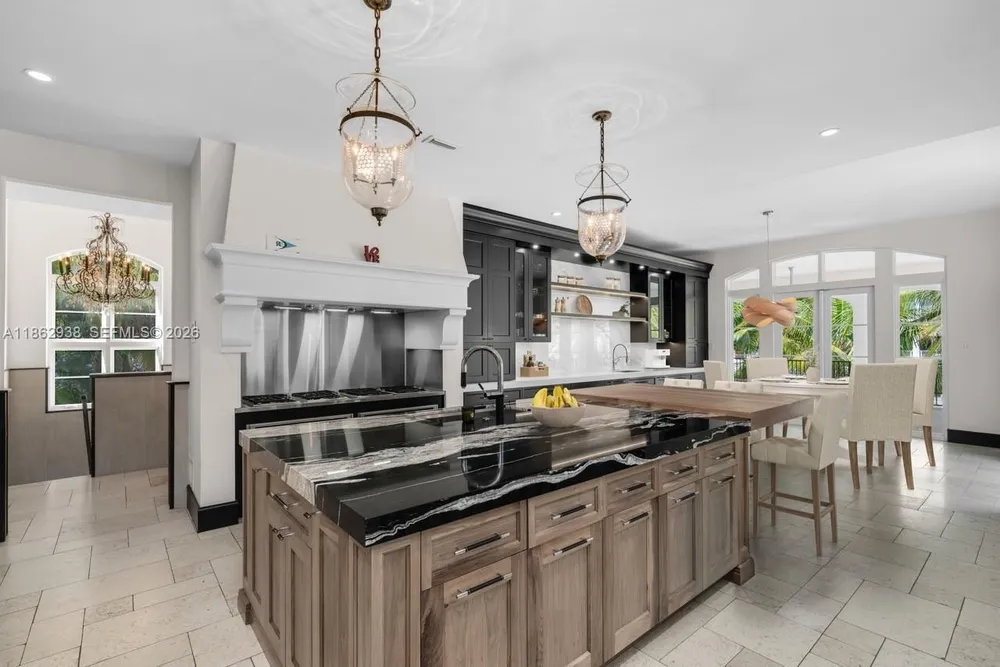 3305 S Moorings Way, Miami, FL 33133