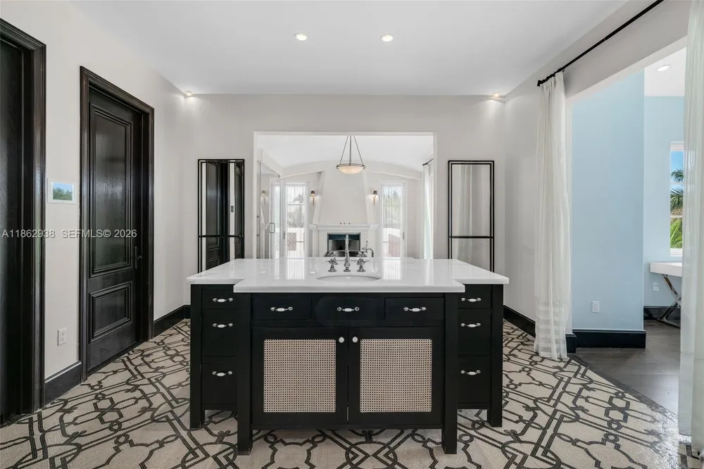 3305 S Moorings Way, Miami, FL 33133