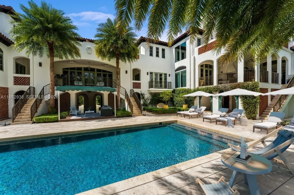 3305 S Moorings Way, Miami, FL 33133