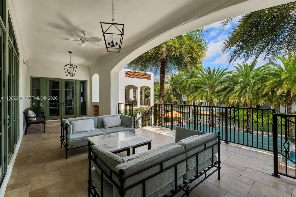 3305 S Moorings Way, Miami, FL 33133