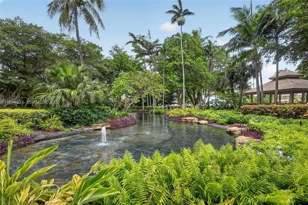 4000 TOWERSIDE TER, Miami, FL 33138