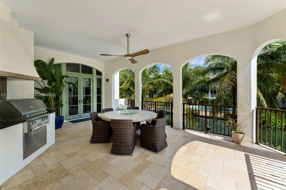 3305 S Moorings Way, Miami, FL 33133
