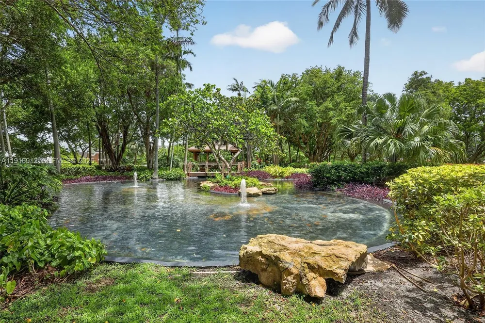 4000 TOWERSIDE TER, Miami, FL 33138