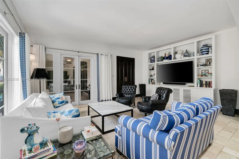 3305 S Moorings Way, Miami, FL 33133