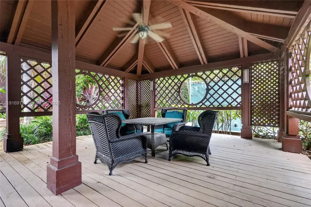 4000 TOWERSIDE TER, Miami, FL 33138