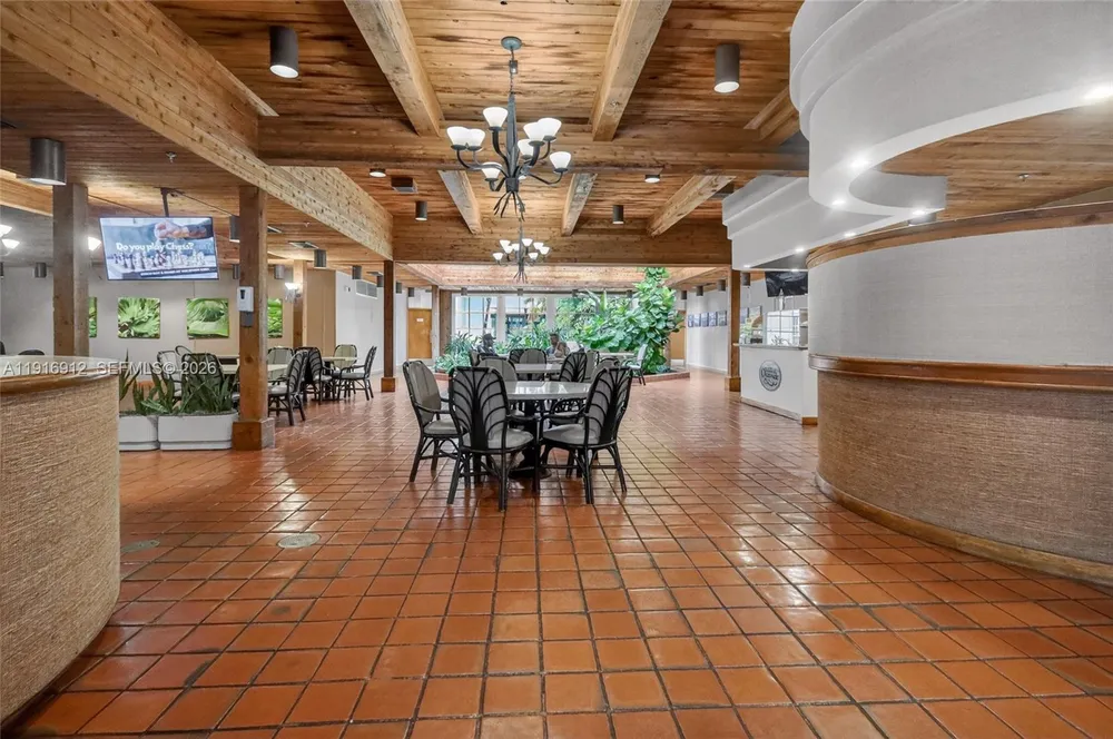 4000 TOWERSIDE TER, Miami, FL 33138