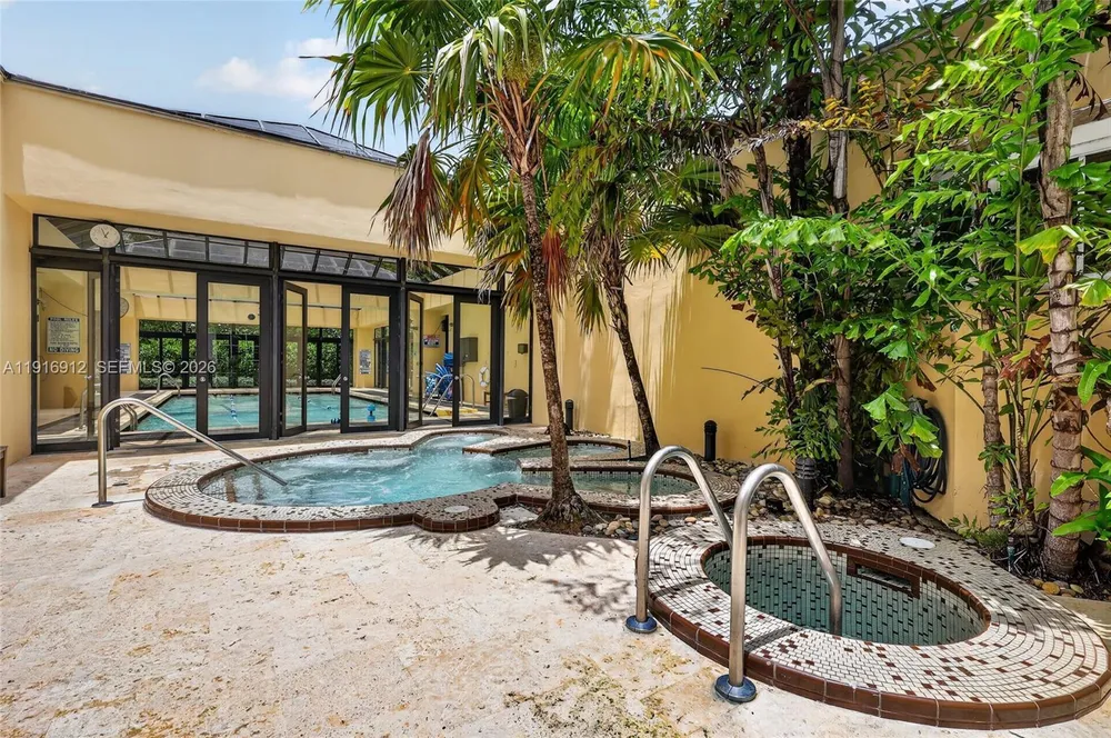4000 TOWERSIDE TER, Miami, FL 33138