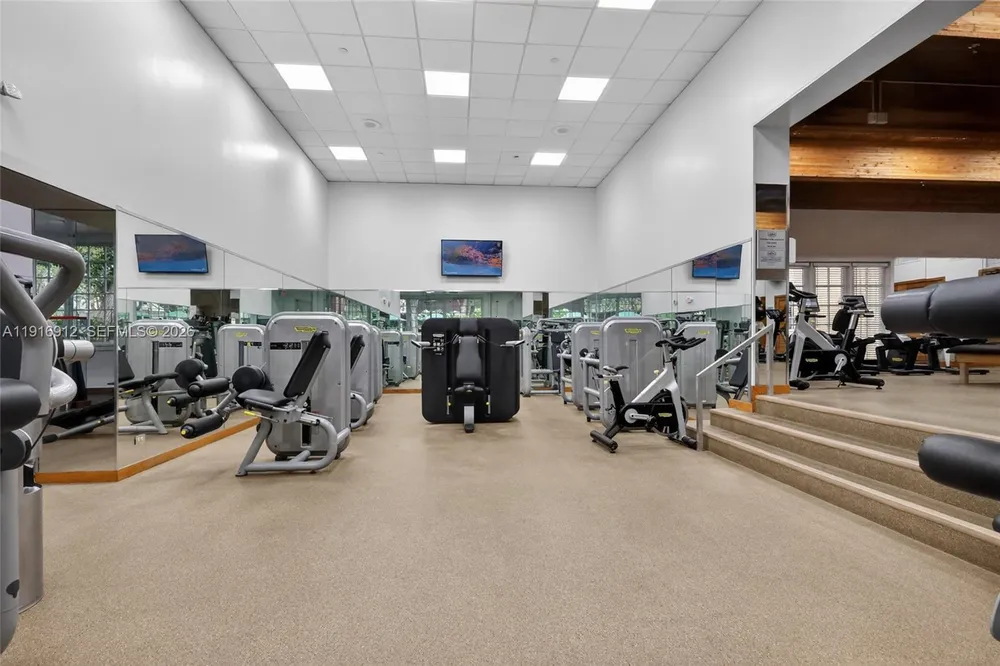 4000 TOWERSIDE TER, Miami, FL 33138