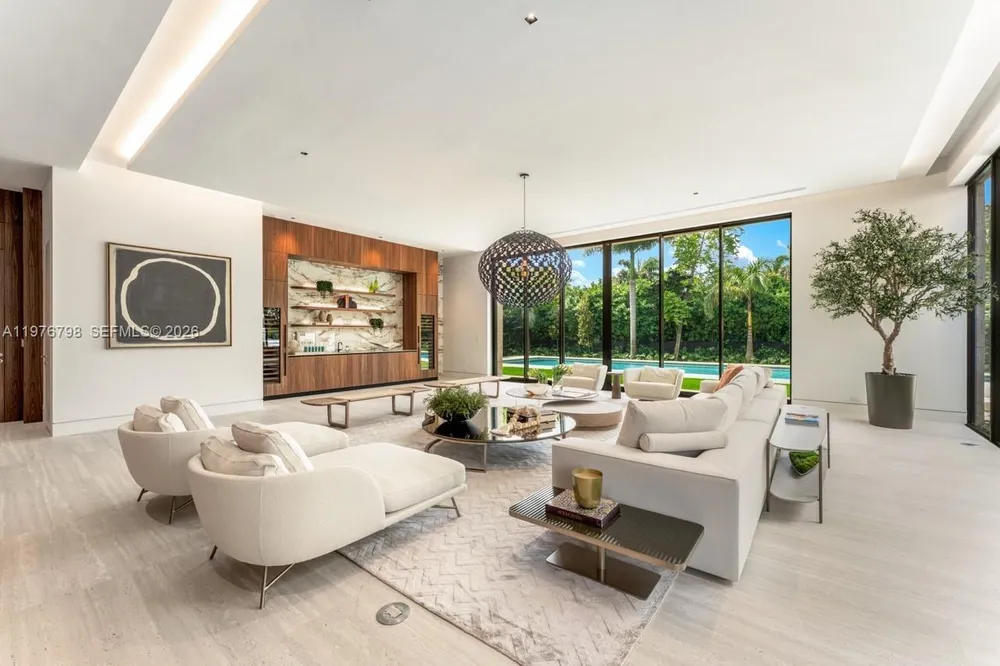8755 SW 54th Ave, Miami, FL 33143