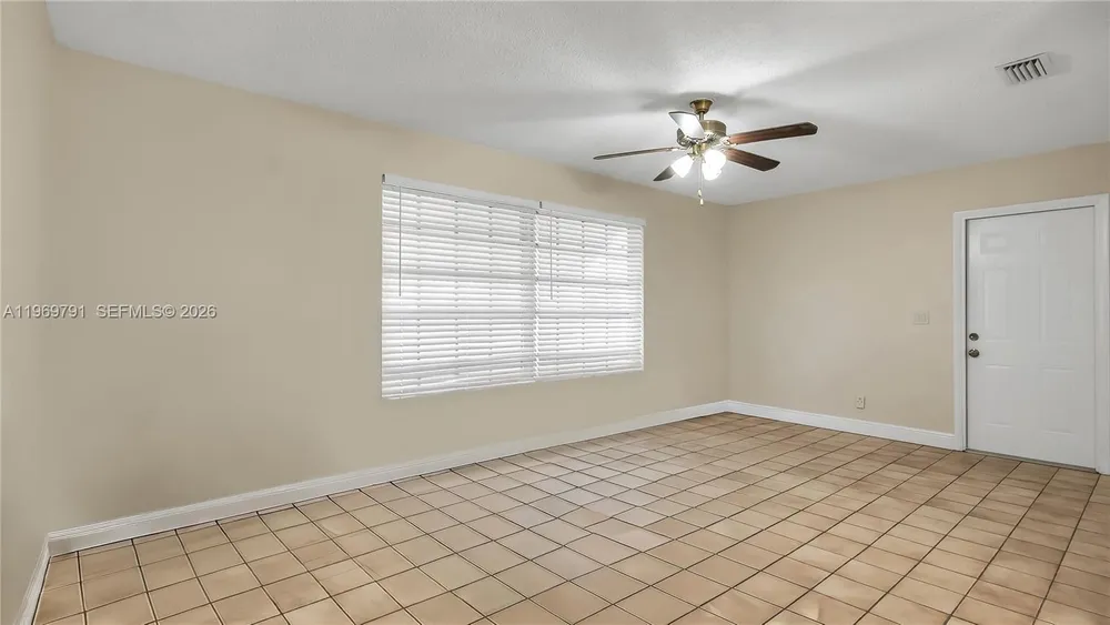 5300 Grant St, Hollywood, FL 33021