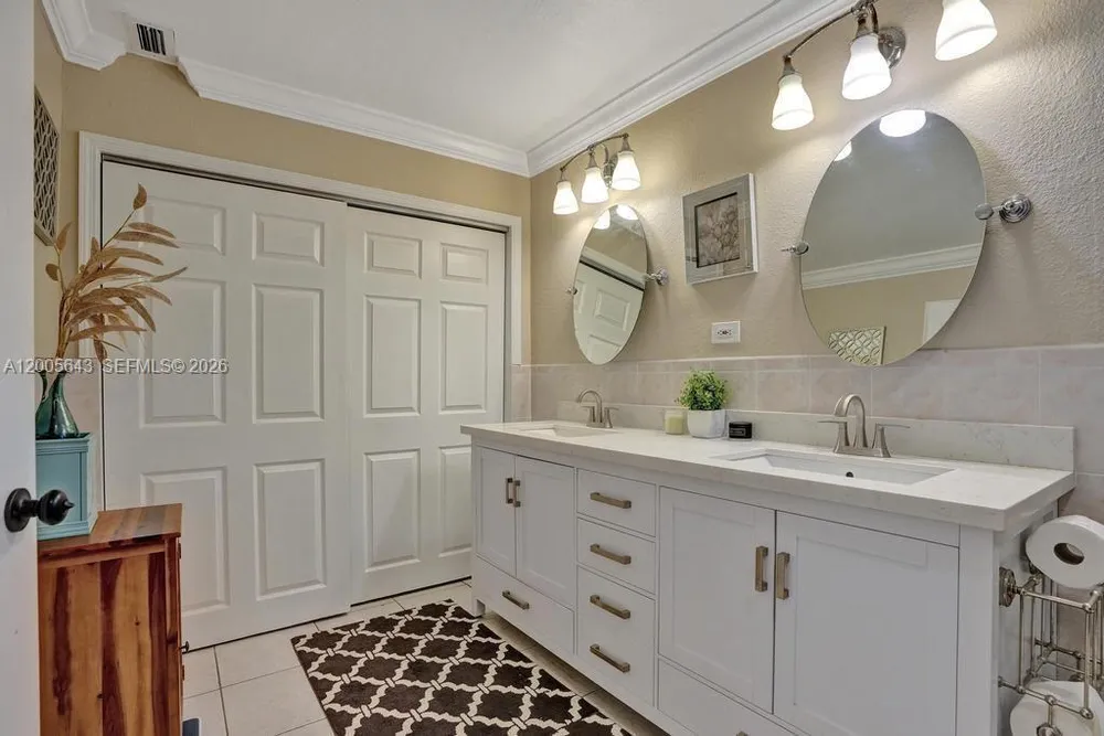 4981 SW 186th Ave, Southwest Ranches, FL 33332