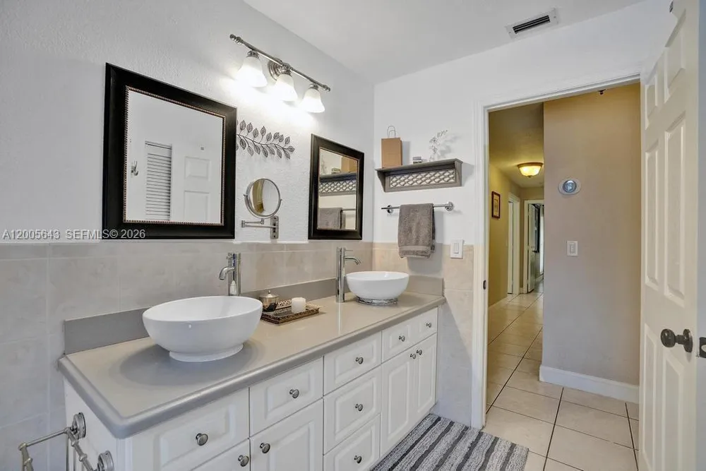 4981 SW 186th Ave, Southwest Ranches, FL 33332