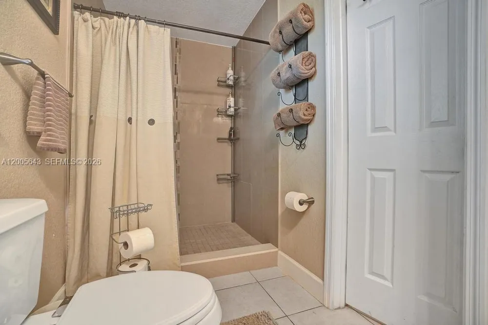 4981 SW 186th Ave, Southwest Ranches, FL 33332