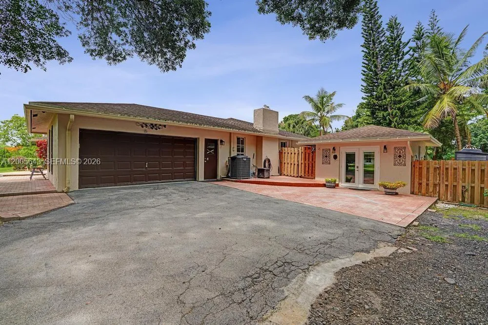 4981 SW 186th Ave, Southwest Ranches, FL 33332