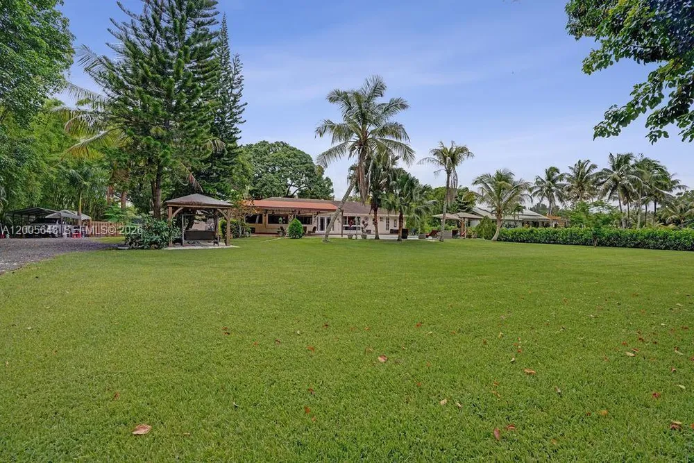 4981 SW 186th Ave, Southwest Ranches, FL 33332