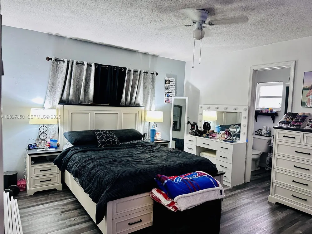 6631 NW 84th St, Tamarac, FL 33321