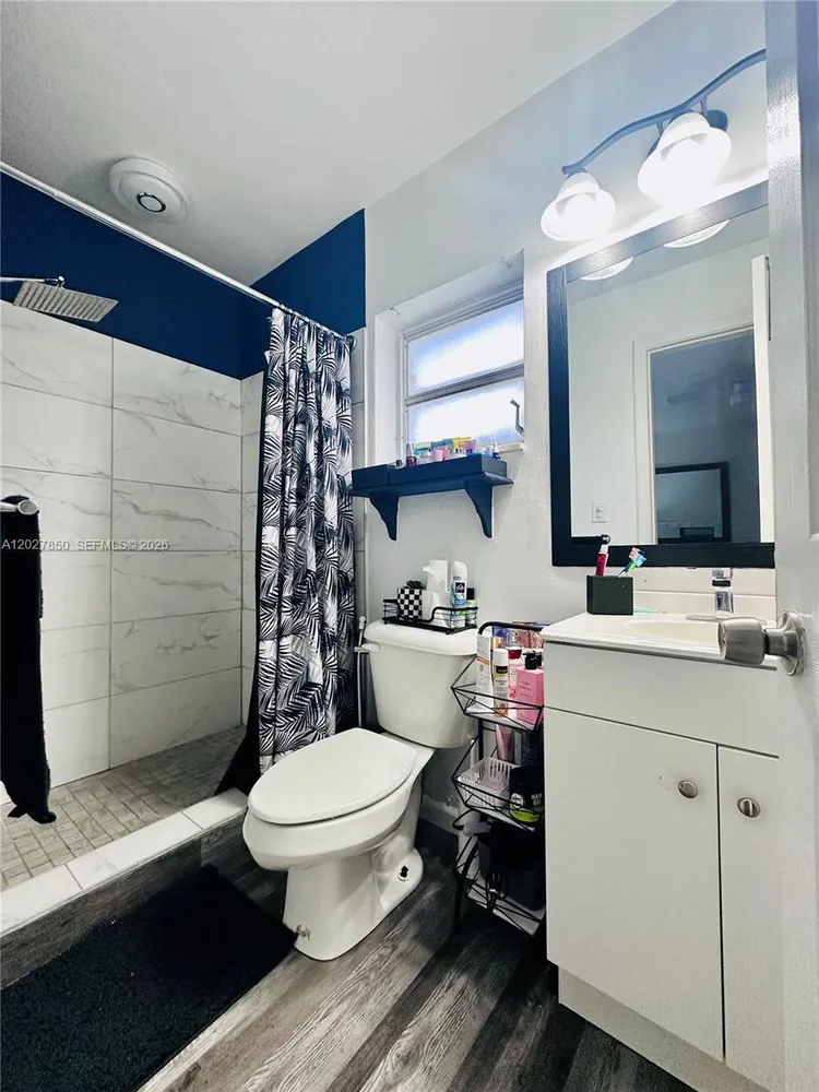 6631 NW 84th St, Tamarac, FL 33321