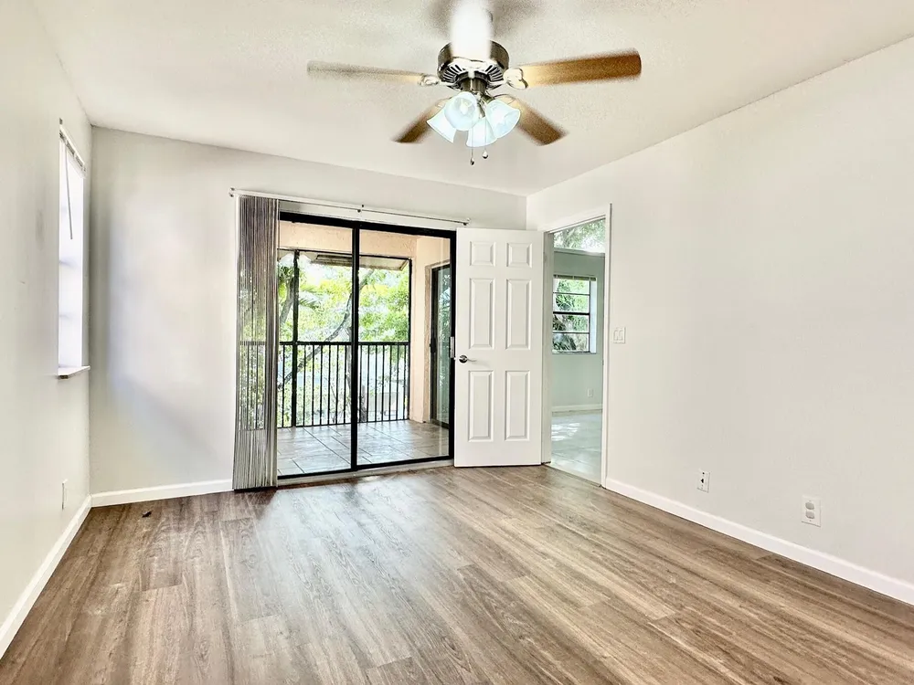 1917 NW 94th Ave, Coral Springs, FL 33071