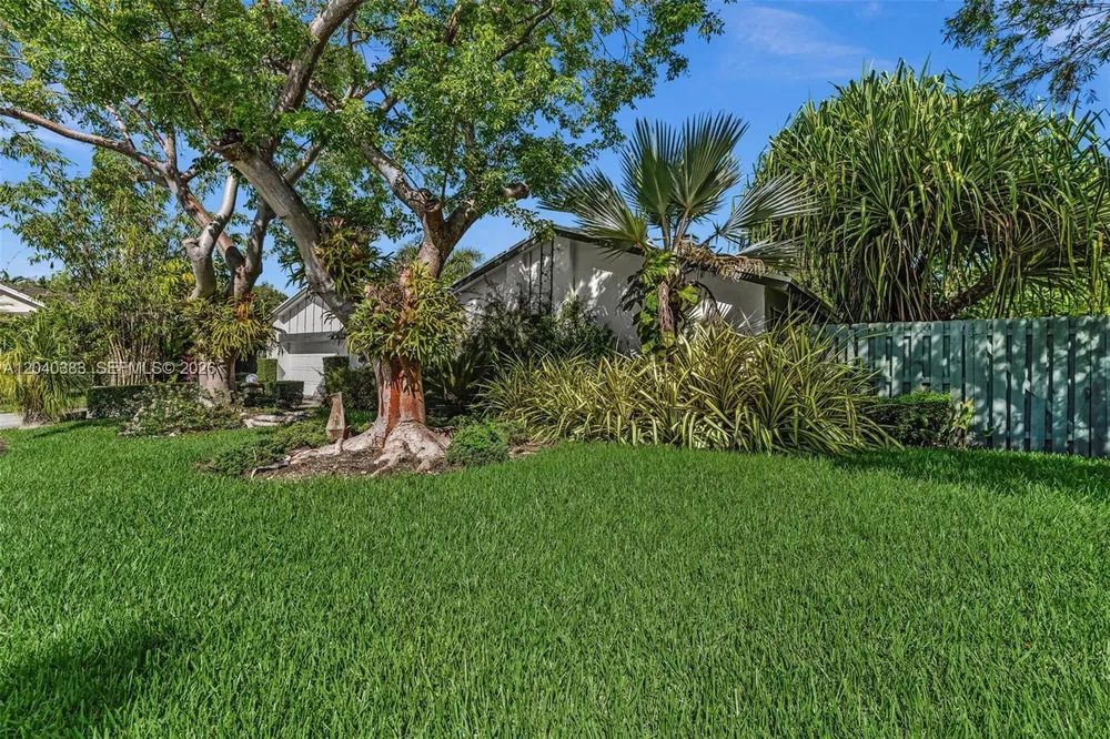 10612 SW 128th Pl, Miami, FL 33186
