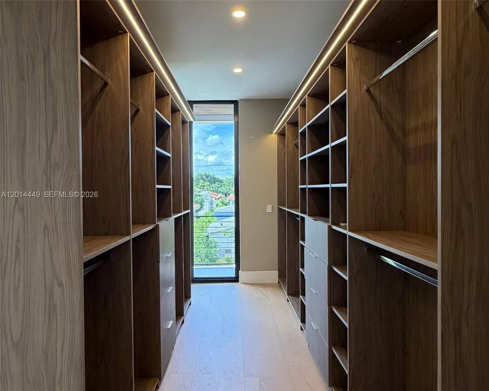 1501 SW 21st St, Miami, FL 33145