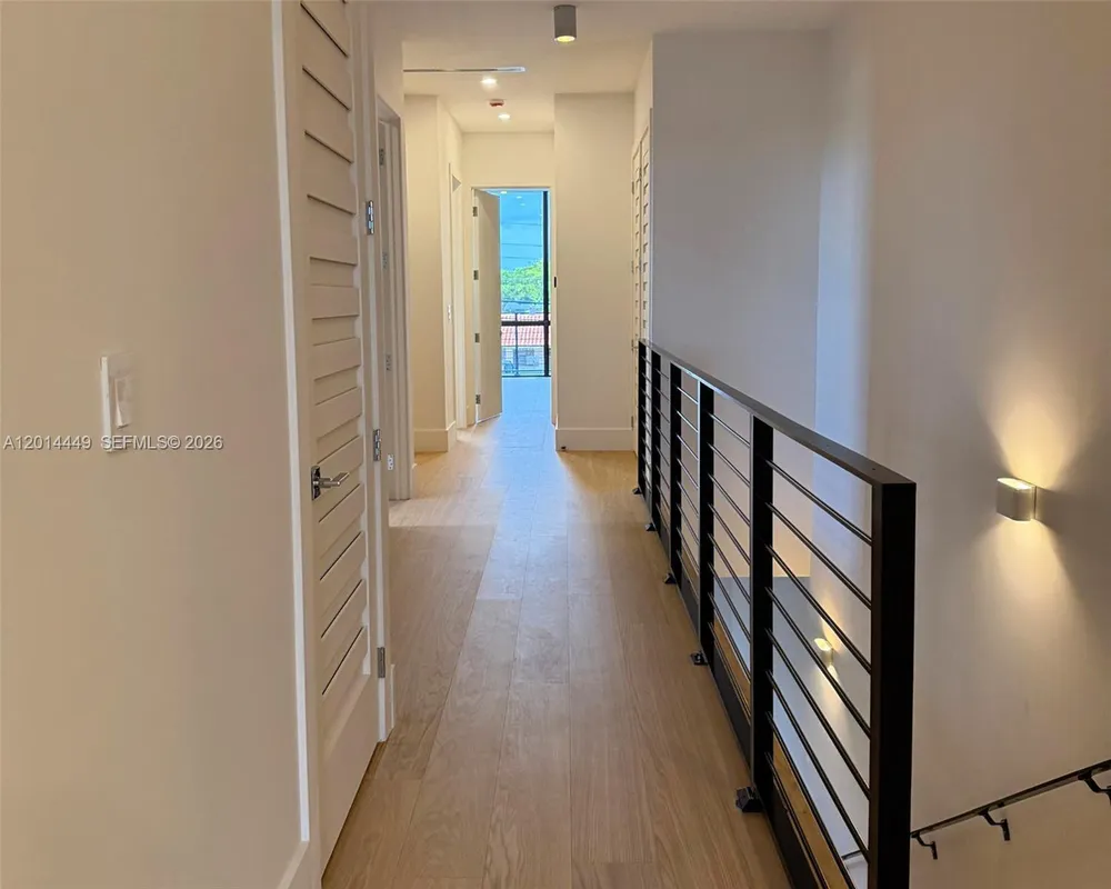1501 SW 21st St, Miami, FL 33145