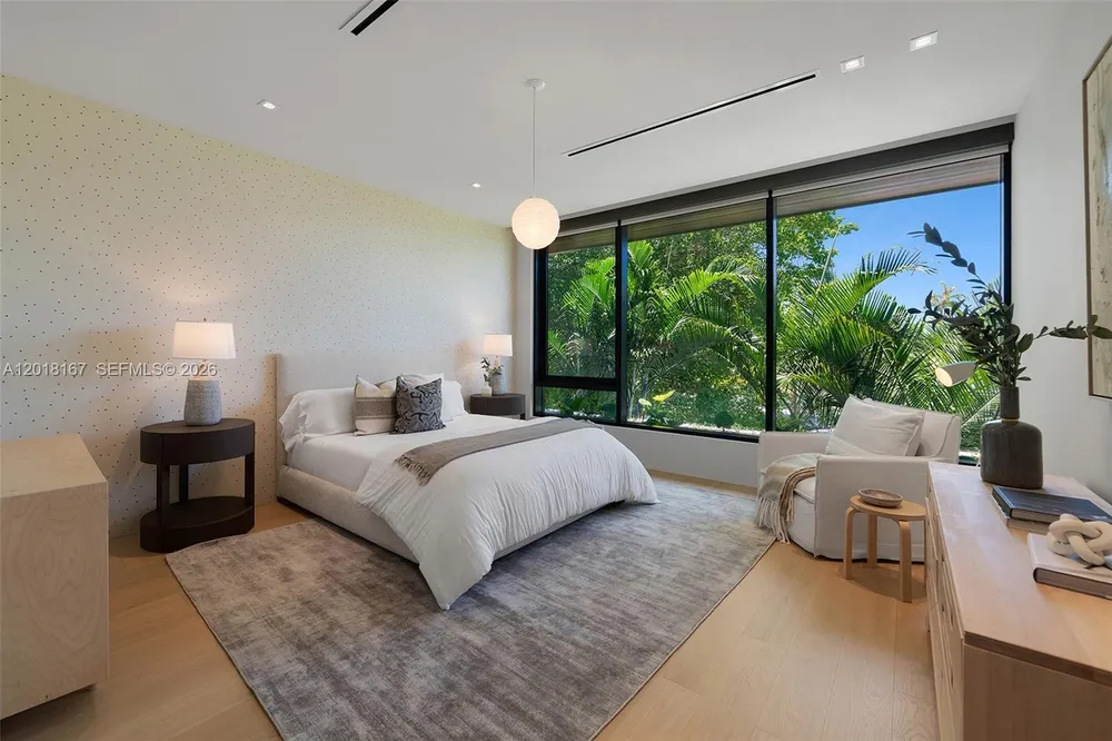 1420 W 23rd St, Miami Beach, FL 33140