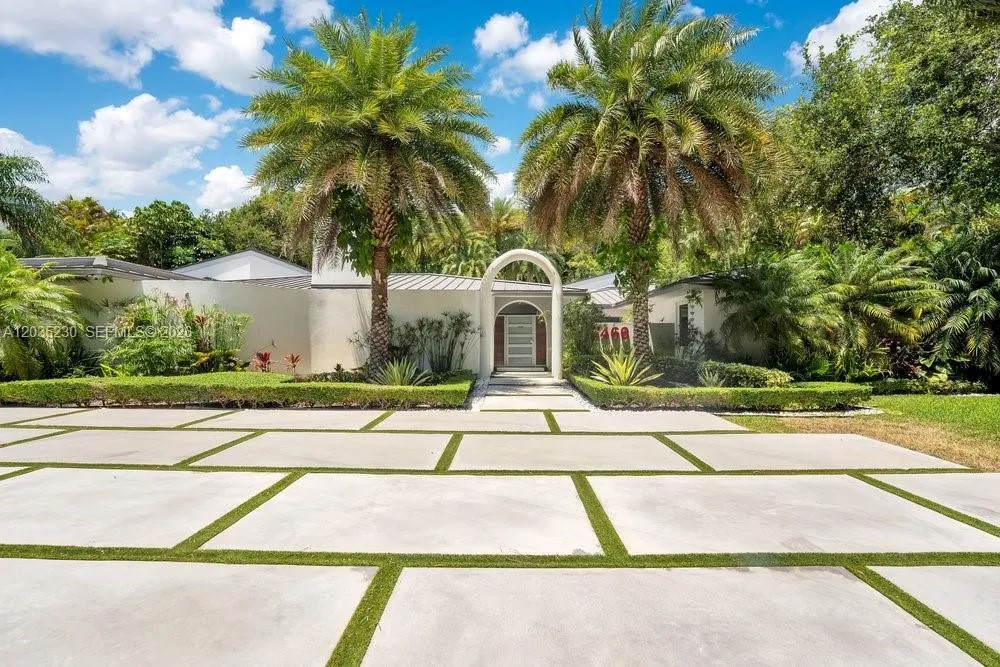 6460 SW 133rd Dr, Pinecrest, FL 33156