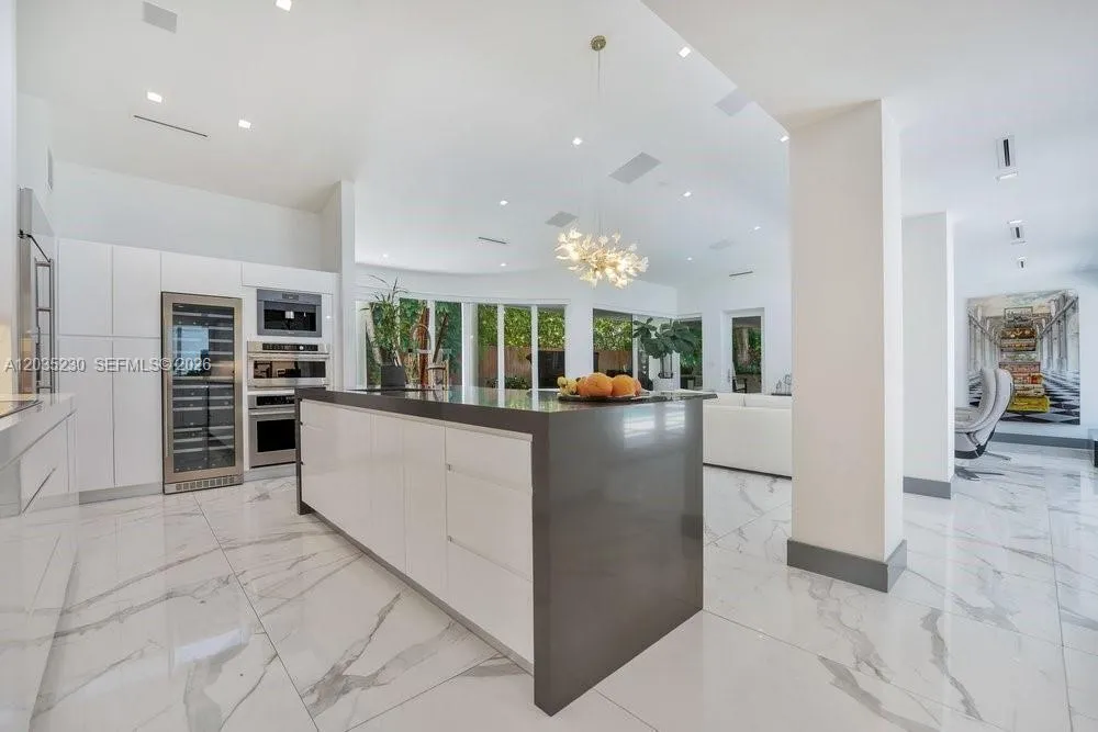 6460 SW 133rd Dr, Pinecrest, FL 33156