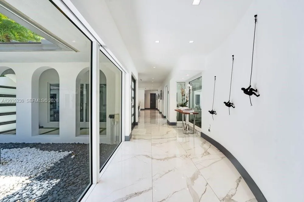 6460 SW 133rd Dr, Pinecrest, FL 33156