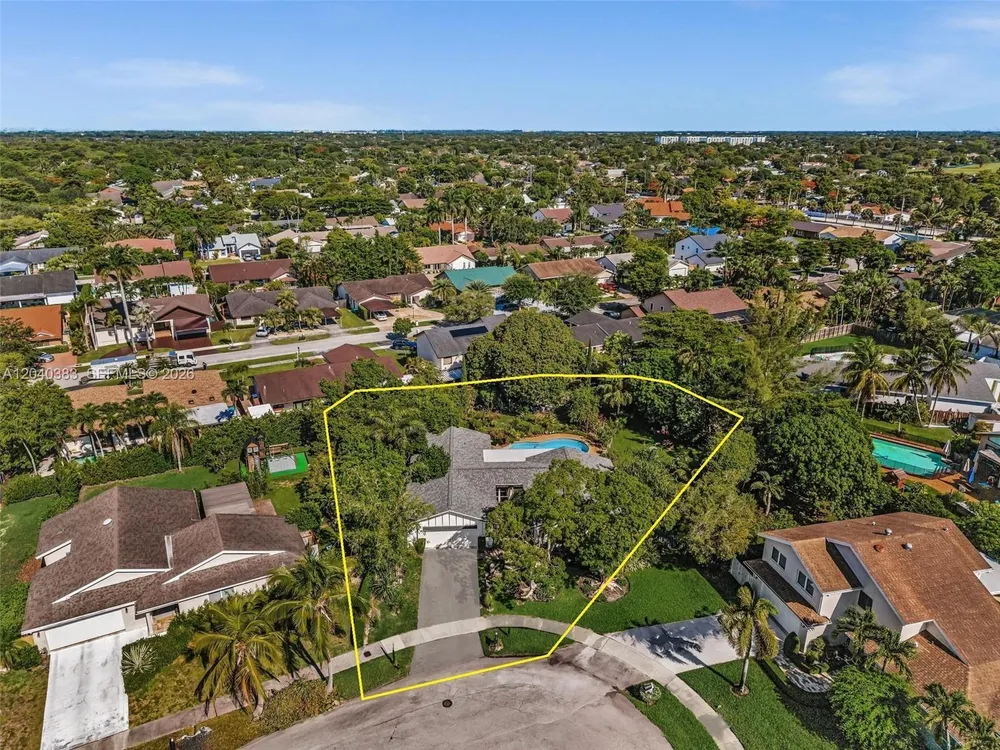 10612 SW 128th Pl, Miami, FL 33186