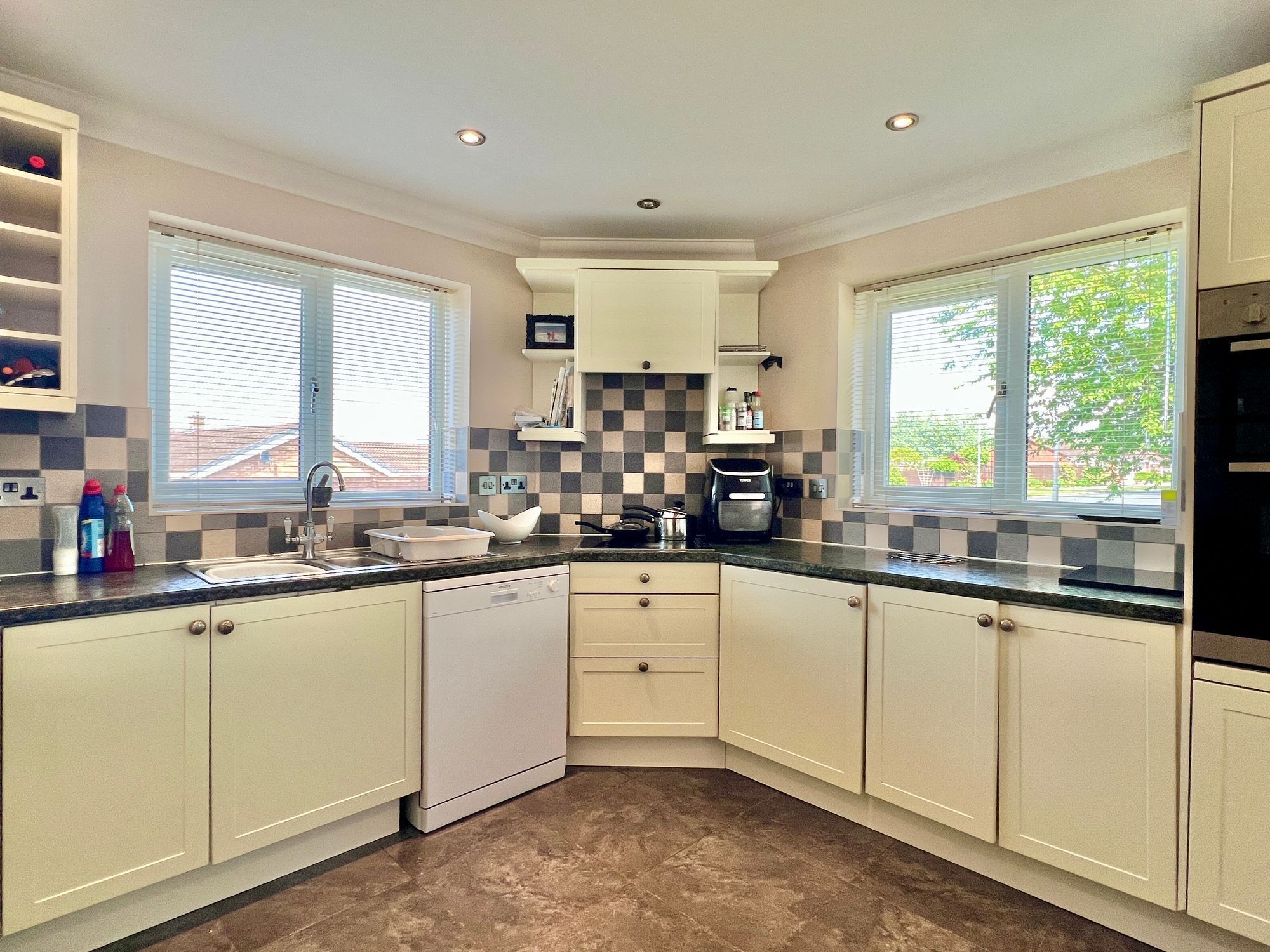Queensway, Taunton Image 7