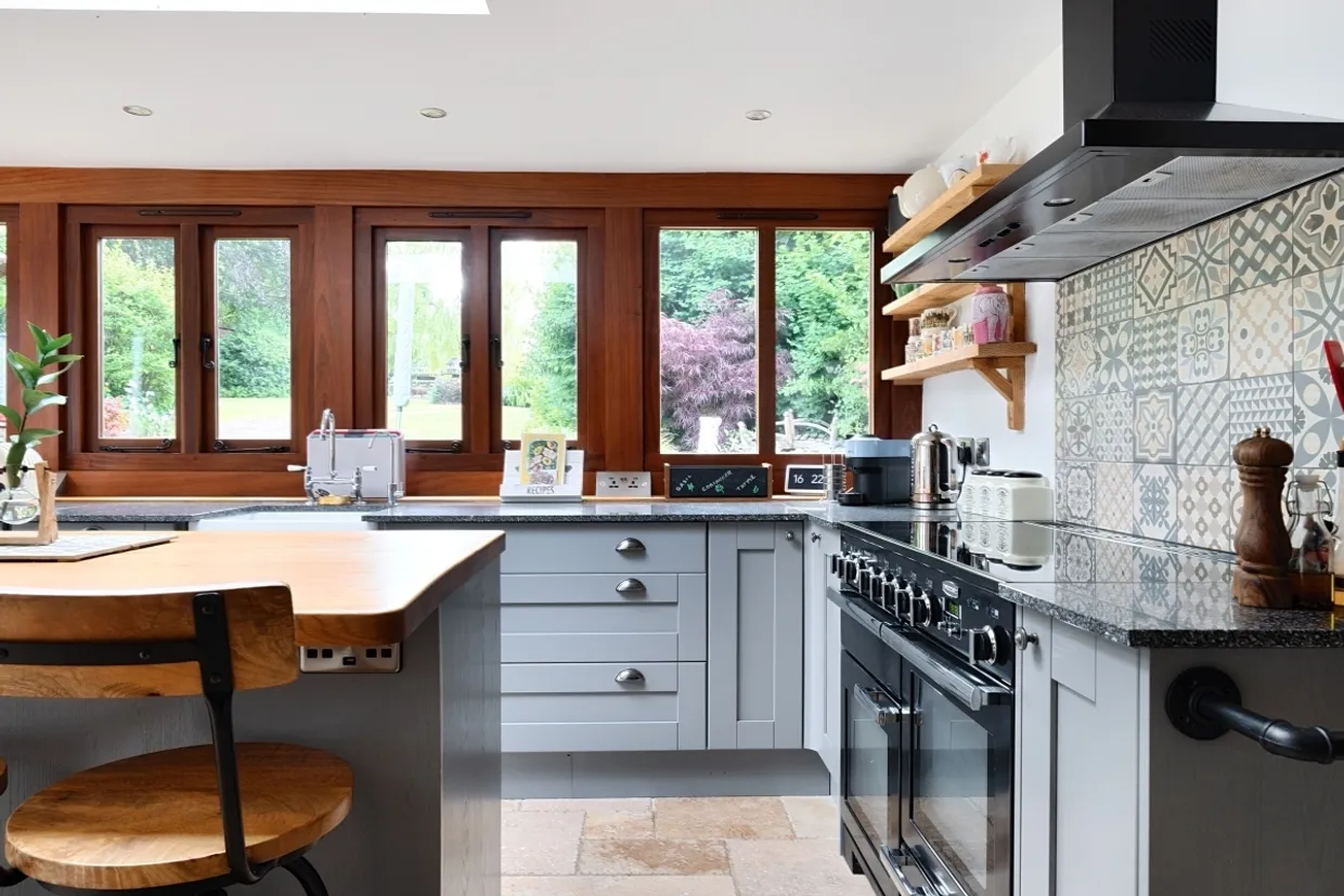 Ogbourne Maizey SN8 photo 3