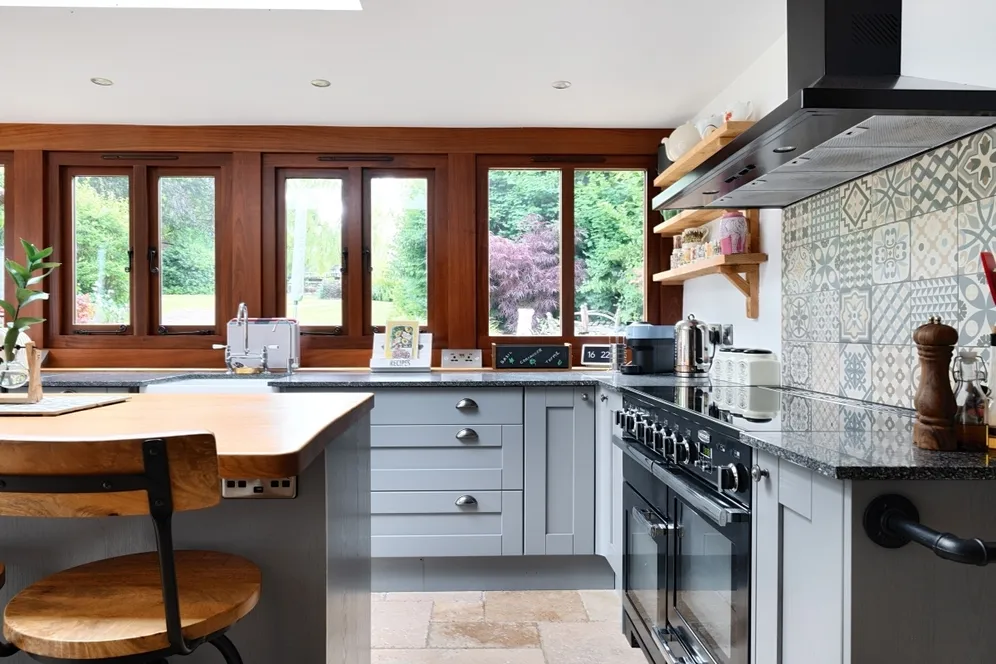 Ogbourne Maizey SN8 photo 3