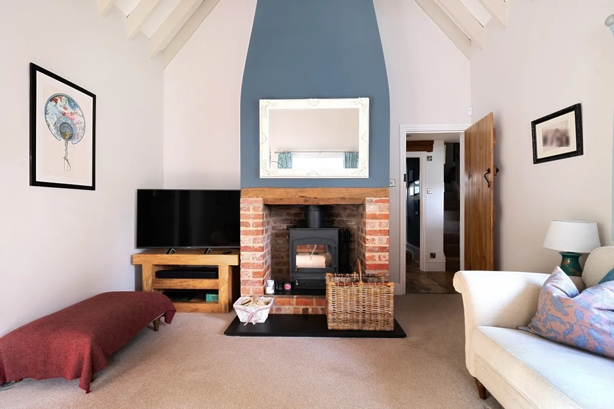 Ogbourne Maizey SN8 photo 5