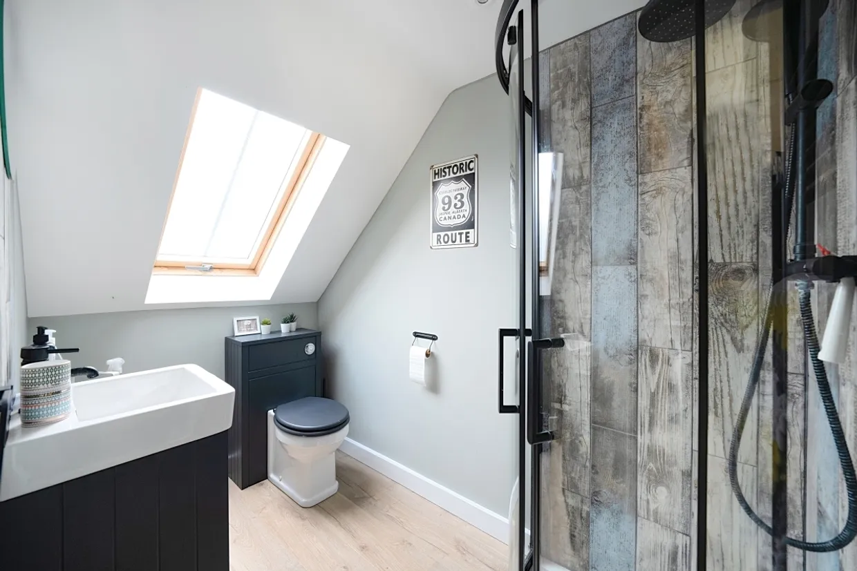 Ogbourne Maizey SN8 photo 14