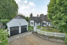 Ogbourne Maizey SN8 photo 23