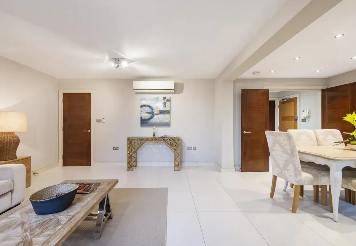 St Johns Wood NW8 photo 21