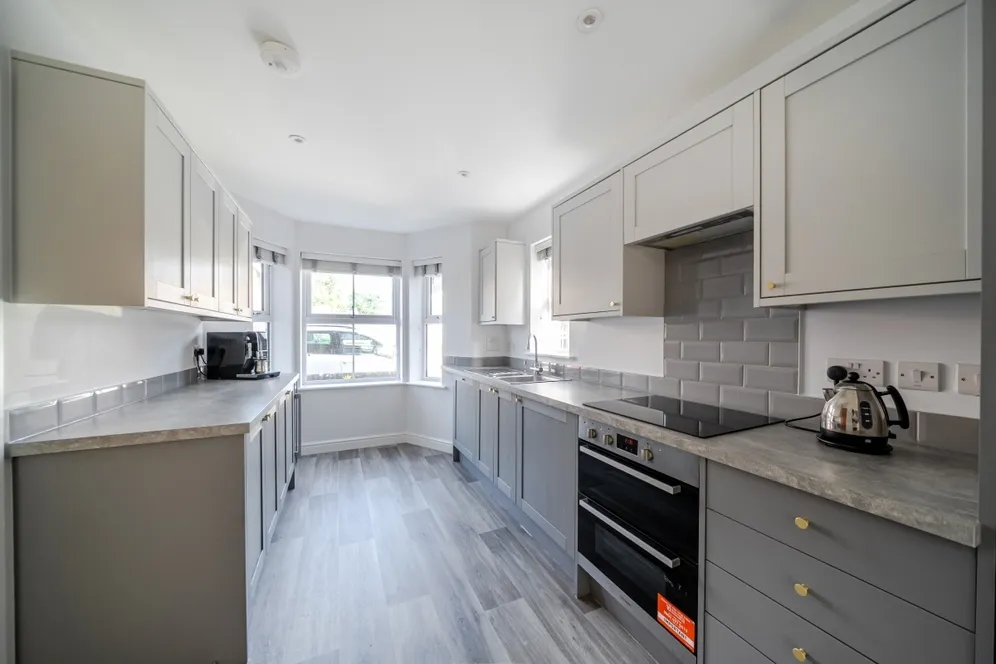 Chichester Terrace Horsham RH12 photo 4