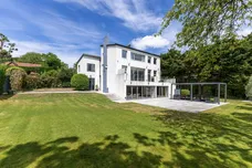 Hall Farm Close Stanmore HA7 photo 4