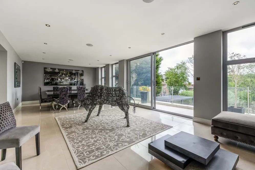 Hall Farm Close Stanmore HA7 photo 7